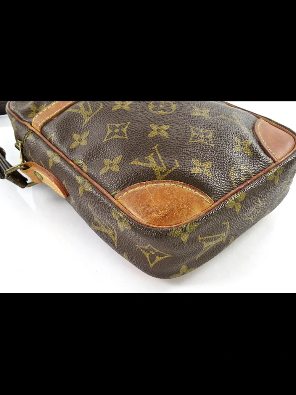 Louis Vuitton Monogram Canvas Messenger Bag in Brown and Tan